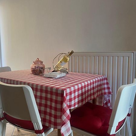 Cozy & Quiet City Apartment Tríkala Kültér fotó