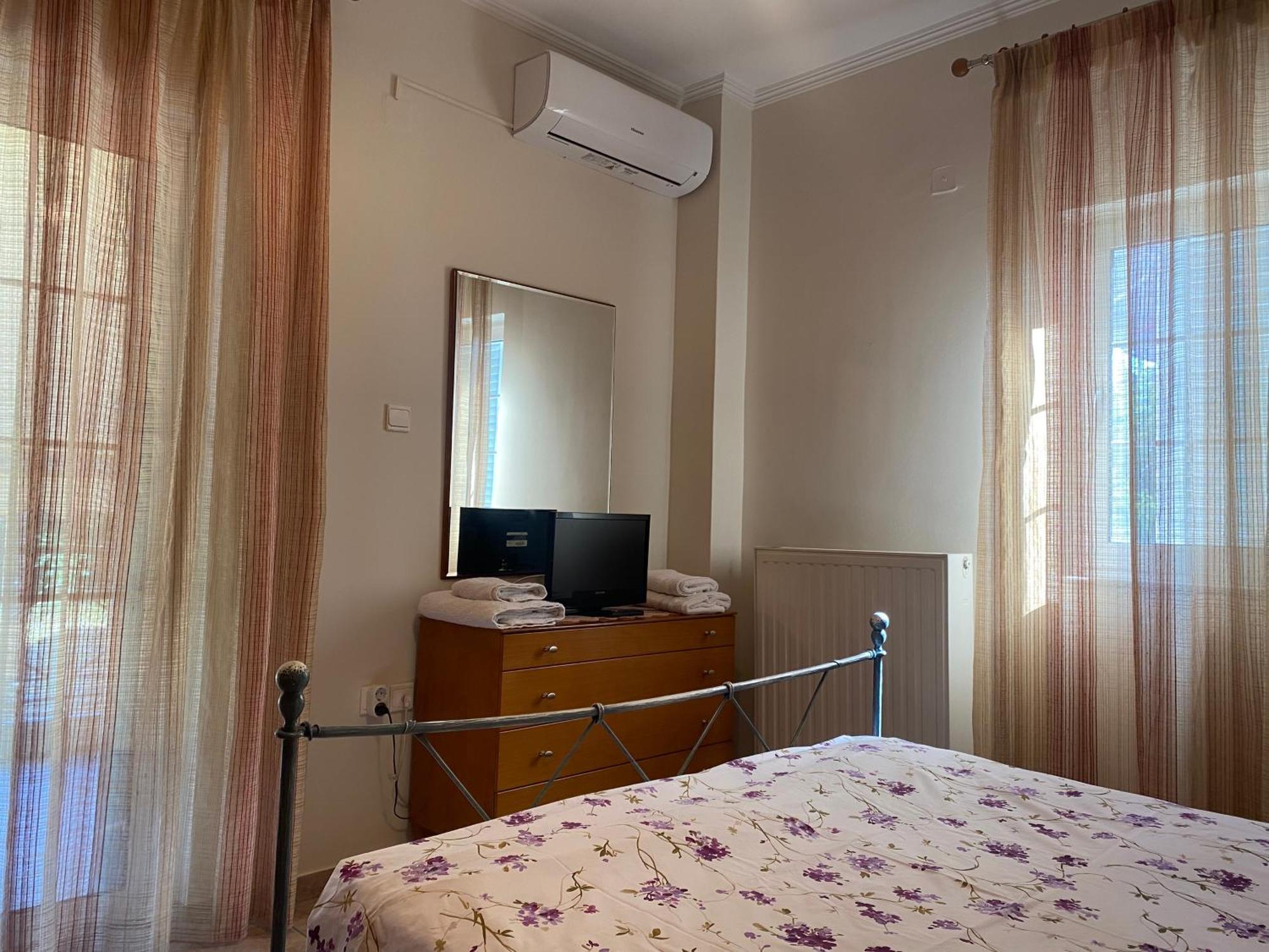 Cozy & Quiet City Apartment Tríkala Kültér fotó