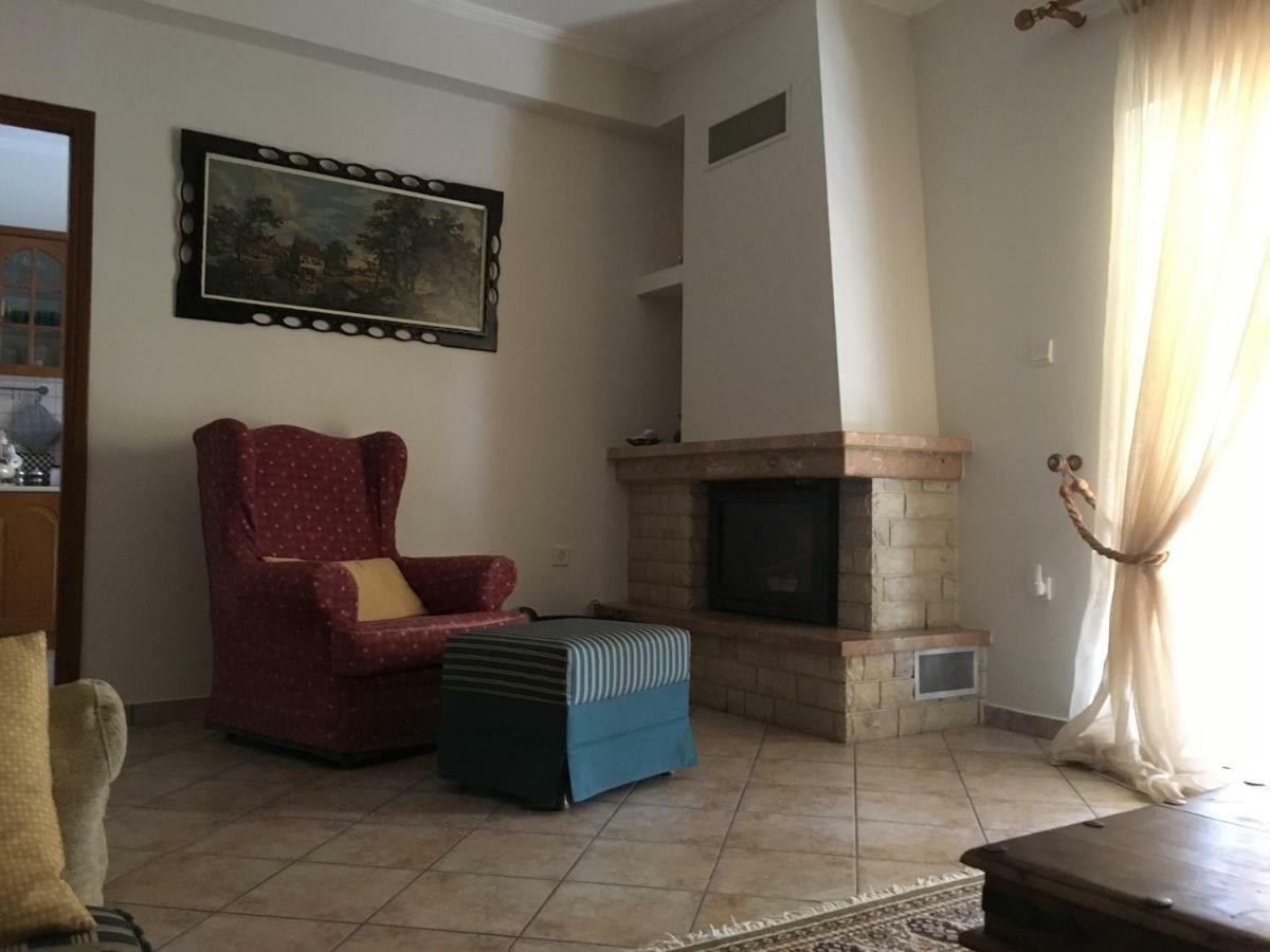 Cozy & Quiet City Apartment Tríkala Kültér fotó
